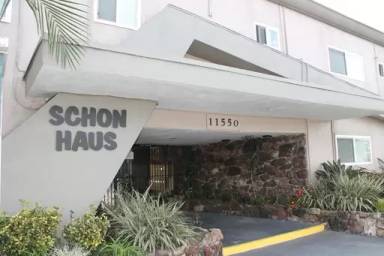Main picture of 11550 Paramount Blvd