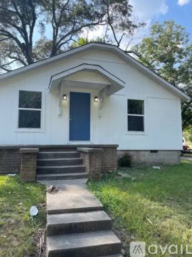 Main picture of 2608 Fearing Ave
