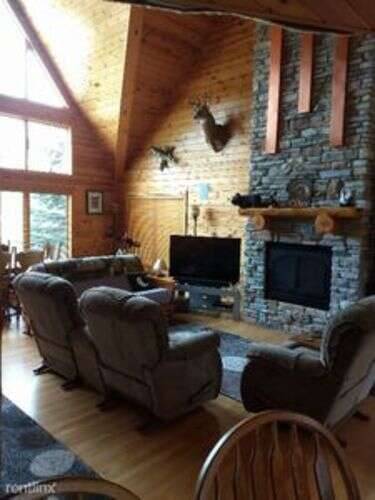 Main picture of 897 Coolidge Ave