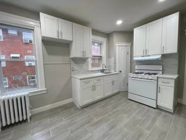 Main picture of 42 Dehart Pl