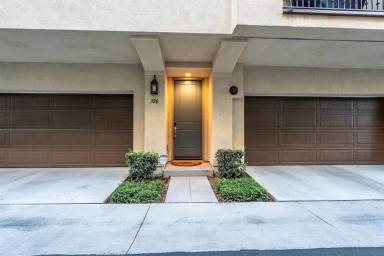 Main picture of 320 Waverunner Ct