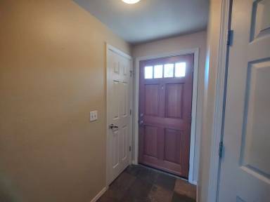 Main picture of 3325 NE Mendenhall Dr