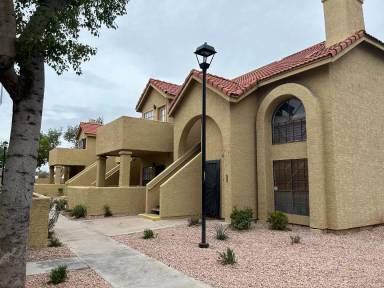 Main picture of Lakeside Villas