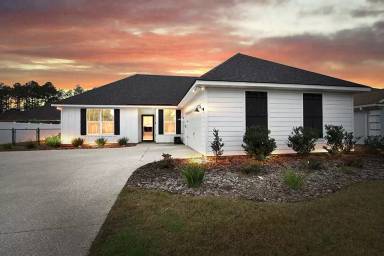 Main picture of 233 Isabella Way