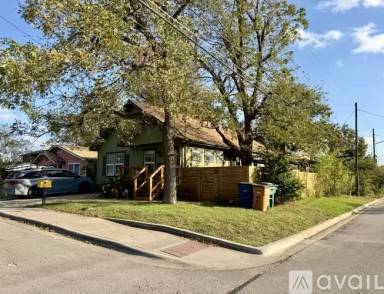 Main picture of 2201 E 20th St