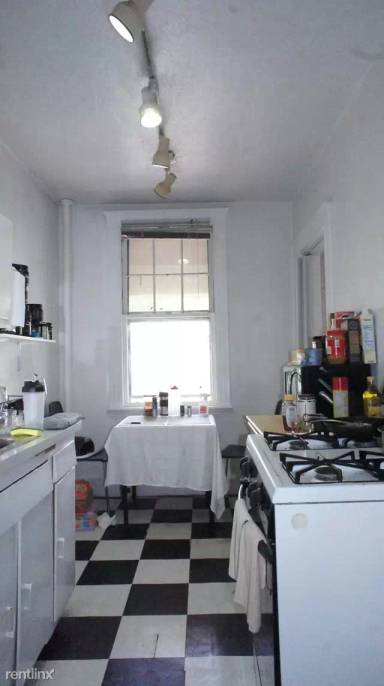 Main picture of 24 Sidlaw Rd