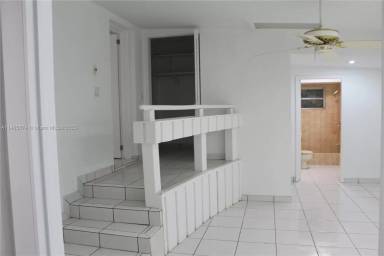 Main picture of 1866 SW 25th Ter