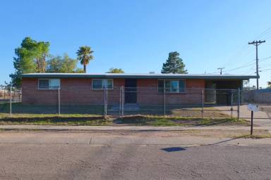 Main picture of Navajo Street