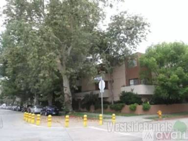 Main picture of 755 N Sweetzer Ave