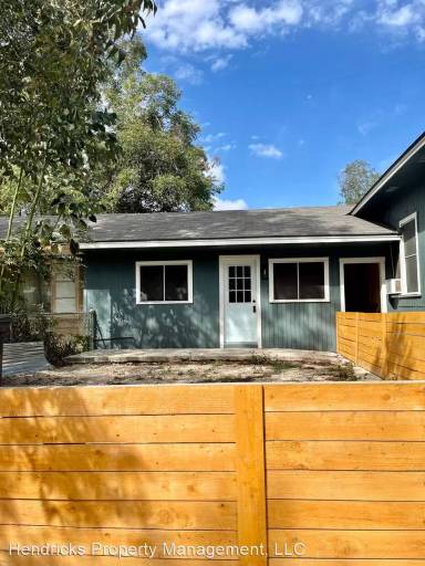 Main picture of 302 Hollenbeck Ave