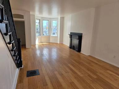 Main picture of 101 N Rodney St