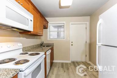 Main picture of 271 Glen Iris Dr - 3A