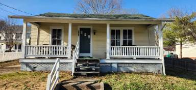 Main picture of 2216 N Parham Rd
