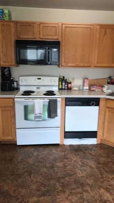 Main picture of 13 Moose Ridge Rd