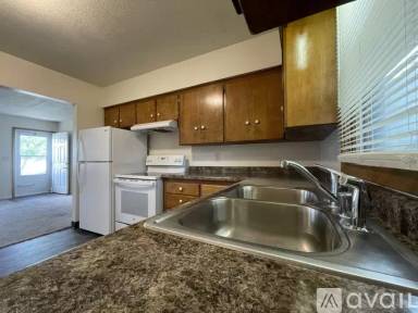 Main picture of 2220 Chanticleer St