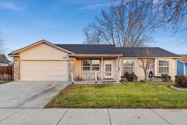Main picture of 2810 W Sheryl St