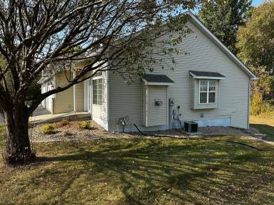 Main picture of 402 Creekside Dr