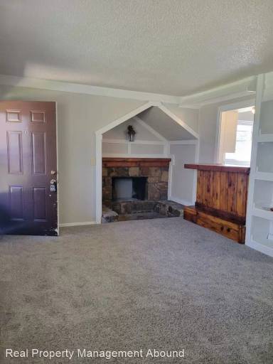 Main picture of 6618 S Zunis Ave