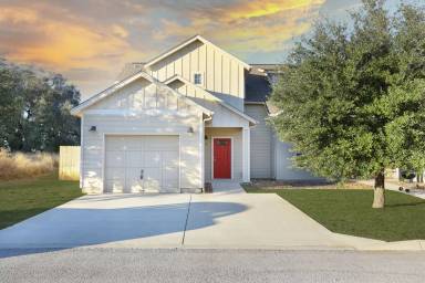 Main picture of 223 Circle Ct