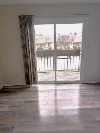 Main picture of 128 E Van Lake Dr