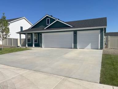 Main picture of 302 S Persian Ave