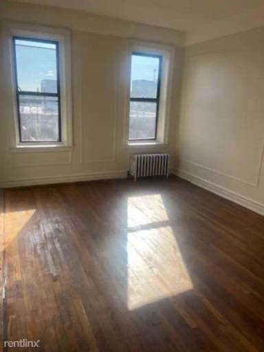 Main picture of 3040 Cruger Ave