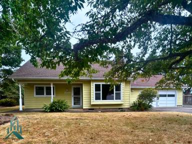 Main picture of 1508 NE Sherman St