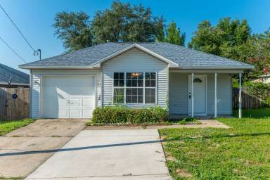 Main picture of 440 Apple Dr