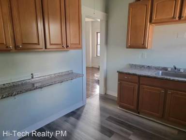 Main picture of 3186 W 98th St