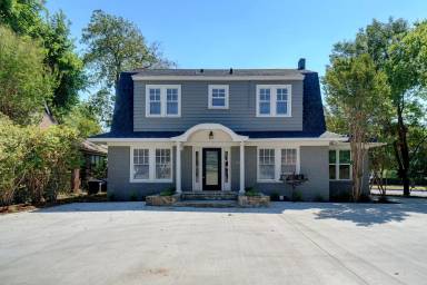 Main picture of 1511 Clover Ln