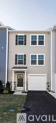 Main picture of 112 Cecily Way