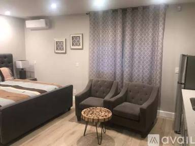 Main picture of 8614 Hanna Ave