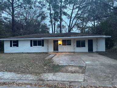 Main picture of 1720 Shannon Rd