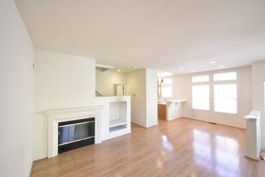 Main picture of 3500 Gilman Cmn