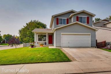 Main picture of 979 Wolf Creek Dr