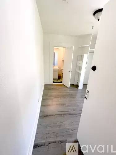 Main picture of 409 W 17th St