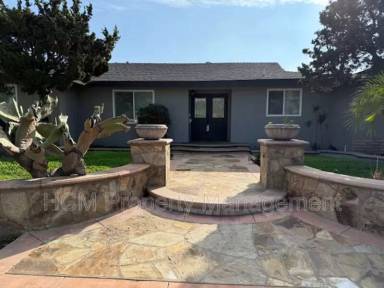 Main picture of 928 E Meats Ave