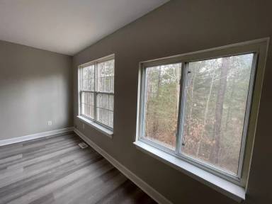 Main picture of 318 Kilarney Dr