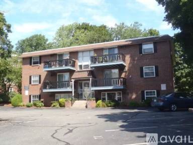 Main picture of 99 Pleasant St