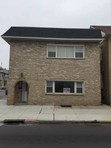 Main picture of 200 York St