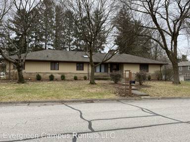 Main picture of 1001 Oakhurst Dr