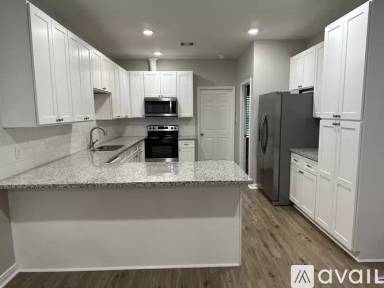 Main picture of 405 W Worsham St