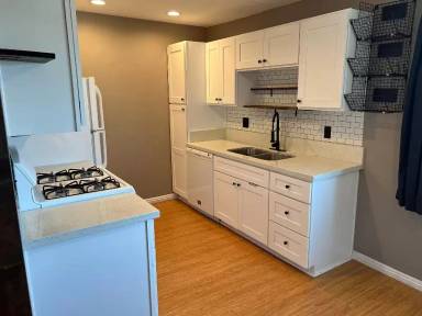 Main picture of 715 S Webster Ave