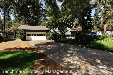 Main picture of 1005 W Mulberry Ln