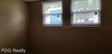 Main picture of 810 Howard Ave