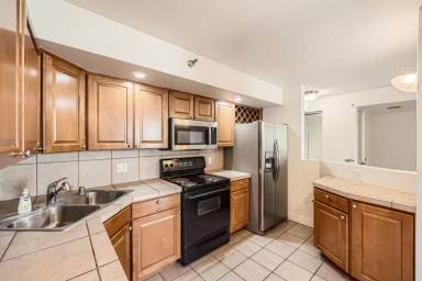 Main picture of Parkway Condominiums