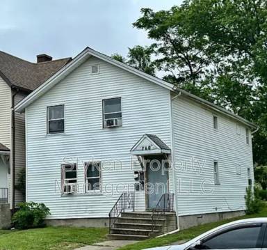 Main picture of 246 S 4th Ave