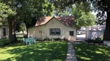 Main picture of 625 S 3rd St