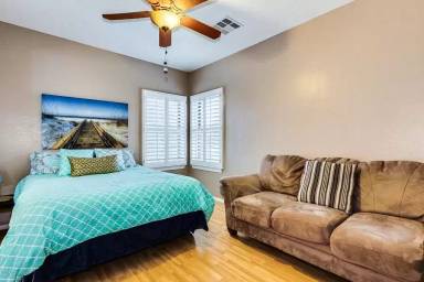 Main picture of 12067 N 66th Ave