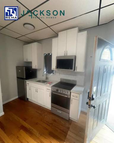 Main picture of 1913 S 20th St